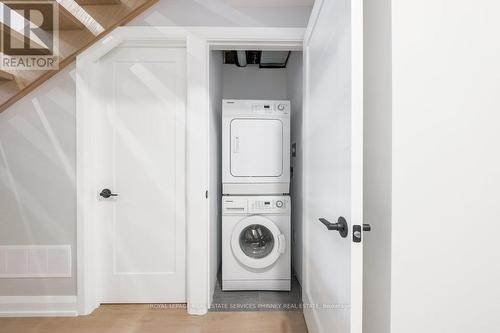 105 Tenth Street, Toronto (New Toronto), ON - Indoor Photo Showing Laundry Room