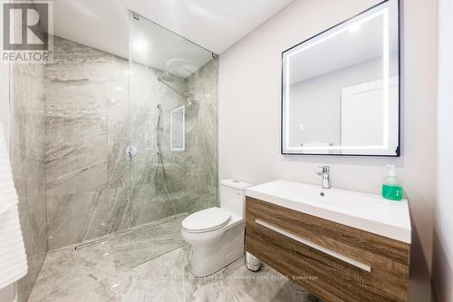 105 Tenth Street, Toronto (New Toronto), ON - Indoor Photo Showing Bathroom