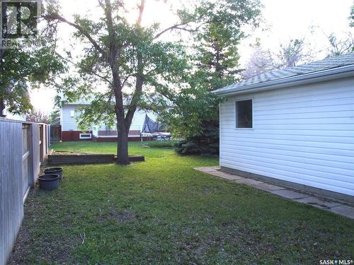 219 7Th Street W, Leader, SK - Outdoor