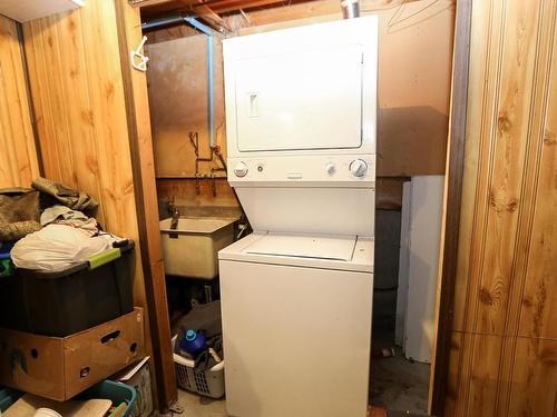 25 Sapphire Crt, Logan Lake, BC - Indoor Photo Showing Laundry Room