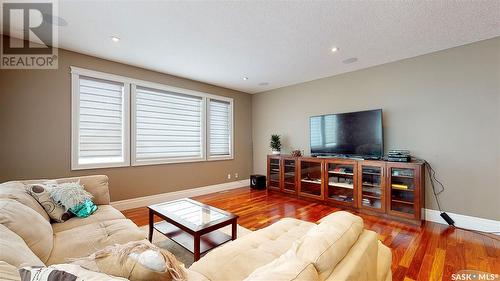 6005 Eagles Cove, Regina, SK - Indoor Photo Showing Living Room