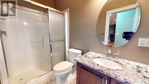 6005 Eagles Cove, Regina, SK - Indoor Photo Showing Bathroom