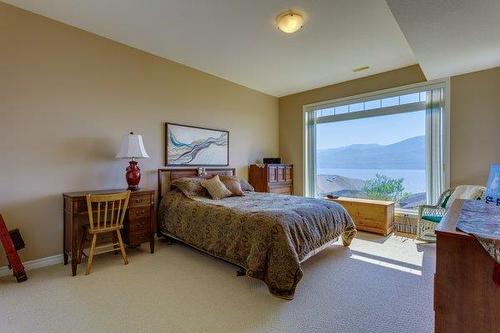 126-5300 Huston Road, Peachland, BC - Indoor Photo Showing Bedroom