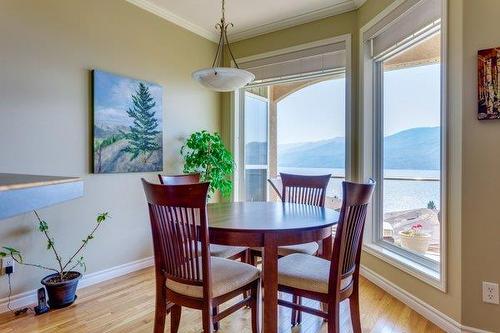 126-5300 Huston Road, Peachland, BC - Indoor Photo Showing Dining Room