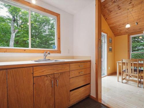 Kitchen - 851 Mtée St-Elmire, Saint-Sauveur, QC - Indoor