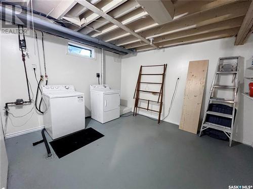 641 Eastwood Street, Prince Albert, SK - Indoor Photo Showing Laundry Room