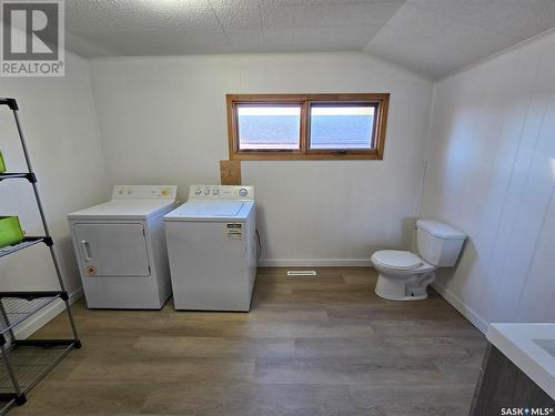 910 Qu'Appelle Street, Grenfell, SK - Indoor Photo Showing Laundry Room