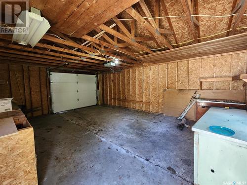 910 Qu'Appelle Street, Grenfell, SK - Indoor Photo Showing Garage