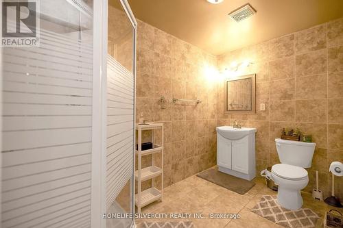 16 Mendocino Drive, Vaughan, ON - Indoor Photo Showing Bathroom