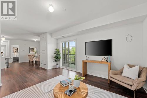 306 - 110 Grew Boulevard, Georgina, ON - Indoor Photo Showing Living Room