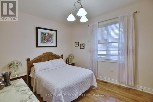 37 Tona Trail, Wasaga Beach, ON - Indoor Photo Showing Bedroom