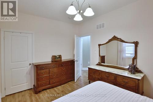 37 Tona Trail, Wasaga Beach, ON - Indoor Photo Showing Bedroom
