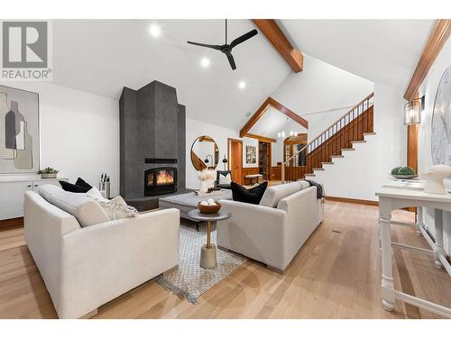 539 Knowles Road, Kelowna, BC - Indoor Photo Showing Living Room With Fireplace