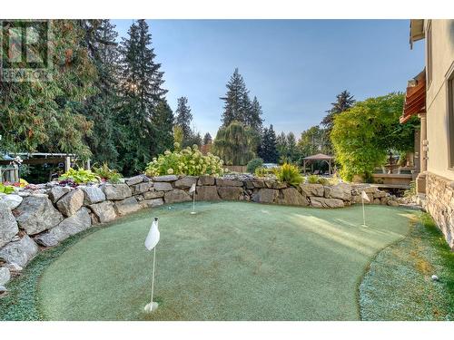 539 Knowles Road, Kelowna, BC - Outdoor With Backyard