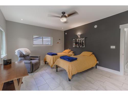 147 The Whins, Cranbrook, BC - Indoor Photo Showing Bedroom