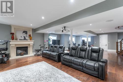 2513 Sharon Crescent, Mississauga, ON - Indoor Photo Showing Living Room With Fireplace
