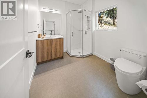 9845 East Side Road Unit# 162, Vernon, BC - Indoor Photo Showing Bathroom