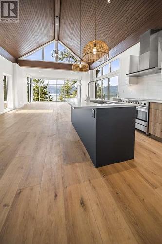 9845 East Side Road Unit# 162, Vernon, BC - Indoor Photo Showing Kitchen