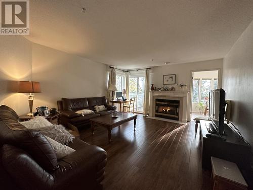 7680 Columbia Street, Vancouver, BC - Indoor Photo Showing Living Room With Fireplace