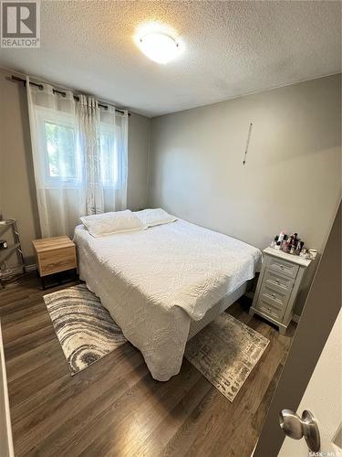 1109 Macklem Drive, Saskatoon, SK - Indoor Photo Showing Bedroom