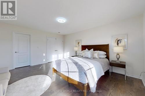 197 Beechborough Crescent, East Gwillimbury, ON - Indoor Photo Showing Bedroom