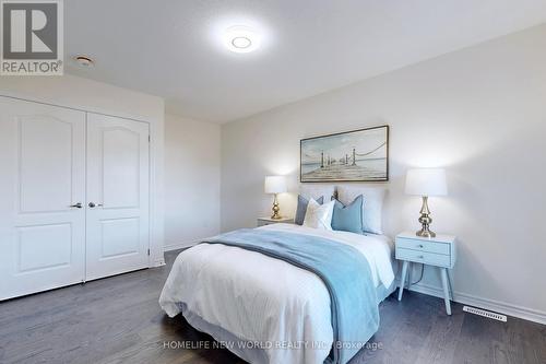 197 Beechborough Crescent, East Gwillimbury, ON - Indoor Photo Showing Bedroom