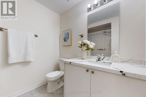 197 Beechborough Crescent, East Gwillimbury, ON - Indoor Photo Showing Bathroom