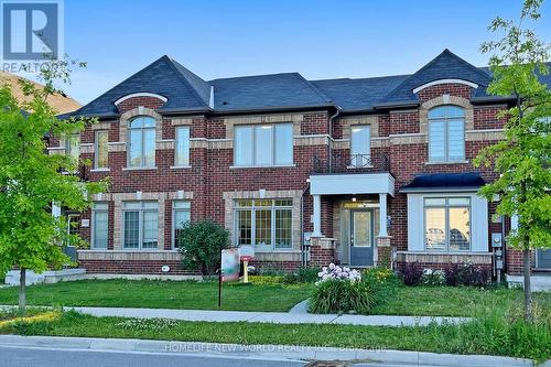 197 Beechborough Crescent, East Gwillimbury, ON - Outdoor With Facade