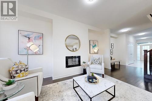 197 Beechborough Crescent, East Gwillimbury, ON - Indoor Photo Showing Living Room With Fireplace