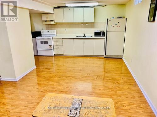 87 Sandmere Avenue, Brampton, ON - Indoor Photo Showing Kitchen With Double Sink