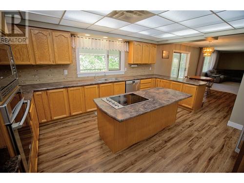 1086 Seven Mile Road, Princeton, BC - Indoor Photo Showing Kitchen With Double Sink