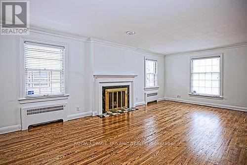 115 Windsor Crescent, London, ON - Indoor Photo Showing Living Room With Fireplace