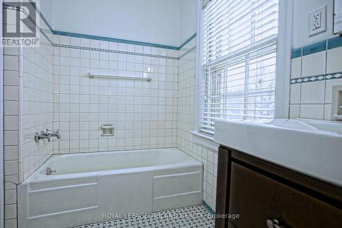 115 Windsor Crescent, London, ON - Indoor Photo Showing Bathroom