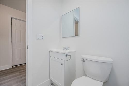 273 Britannia Avenue, Hamilton, ON - Indoor Photo Showing Bathroom