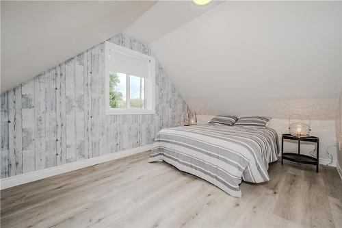 273 Britannia Avenue, Hamilton, ON - Indoor Photo Showing Bedroom