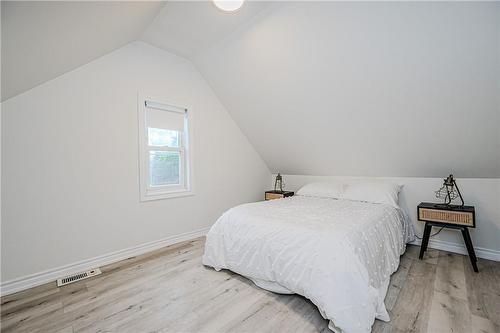 273 Britannia Avenue, Hamilton, ON - Indoor Photo Showing Bedroom