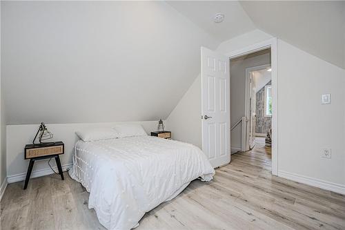 273 Britannia Avenue, Hamilton, ON - Indoor Photo Showing Bedroom