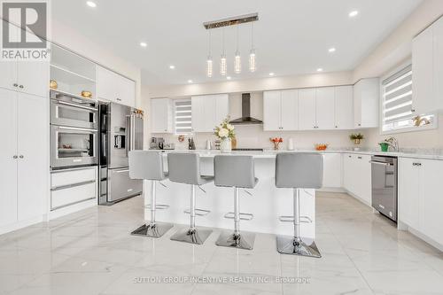 16 Samuel Crescent, Springwater (Centre Vespra), ON - Indoor Photo Showing Kitchen With Upgraded Kitchen