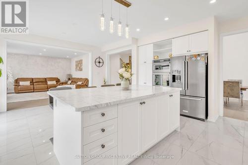 16 Samuel Crescent, Springwater (Centre Vespra), ON - Indoor Photo Showing Kitchen