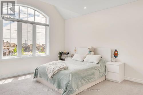 16 Samuel Crescent, Springwater (Centre Vespra), ON - Indoor Photo Showing Bedroom