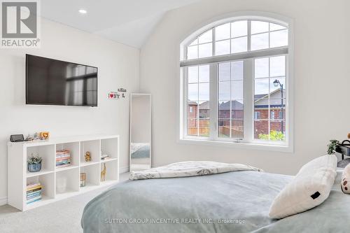 16 Samuel Crescent, Springwater (Centre Vespra), ON - Indoor Photo Showing Bedroom