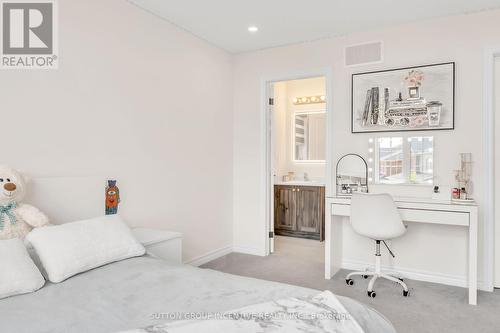 16 Samuel Crescent, Springwater (Centre Vespra), ON - Indoor Photo Showing Bedroom