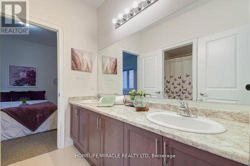 18 Hosta Street E, Brampton, ON - Indoor Photo Showing Bathroom