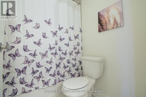 18 Hosta Street E, Brampton, ON - Indoor Photo Showing Bathroom