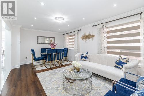 7 Springtown Trail, Brampton, ON - Indoor Photo Showing Living Room