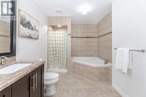 7 Springtown Trail, Brampton, ON - Indoor Photo Showing Bathroom