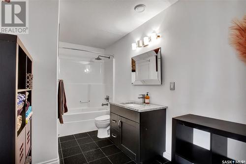 310 Mckague Crescent, Saskatoon, SK - Indoor Photo Showing Bathroom