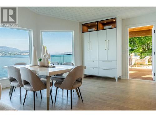 5538 Lakeshore Road, Kelowna, BC - Indoor Photo Showing Dining Room