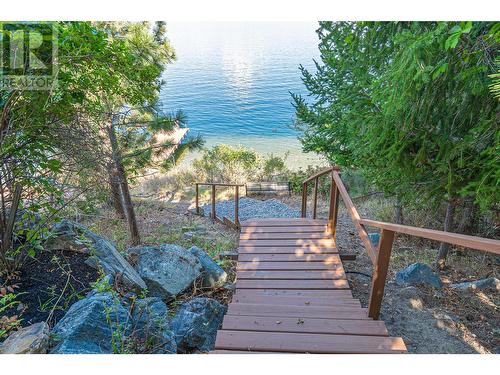 5538 Lakeshore Road, Kelowna, BC - Outdoor With Body Of Water