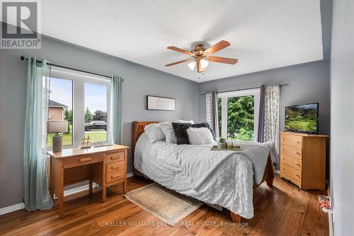 27 Songbird Crescent, Kawartha Lakes, ON - Indoor Photo Showing Bedroom